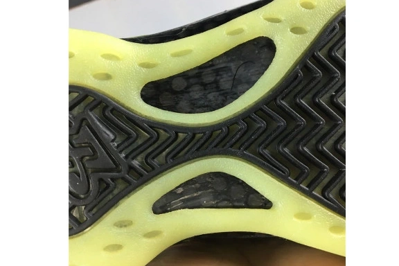 579771-003 Nike AIR  ParaNorman Foamposite ONE 'ParaNorman' 0105